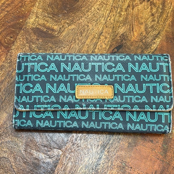 Nautica Handbags - Nautica womens The Perfect Carry All Money Manager Wallet Organizer with RFID